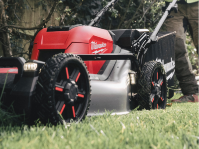 Header Milwaukee Mower